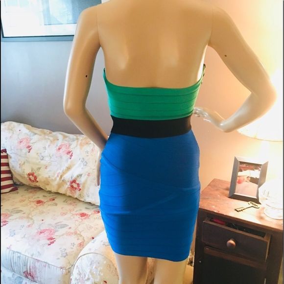 NWT Y2K $129 bebe | Colorblock | Bodycon | Bandage Dress | XS in Green & Blue - Picture 6 of 8